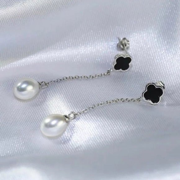 No brand / Not sure Jewelry - 925S White Freshwater Pearl Hook Dangle Earring With Black Clover 925S Silver